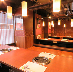 福岡天神警固店 店内